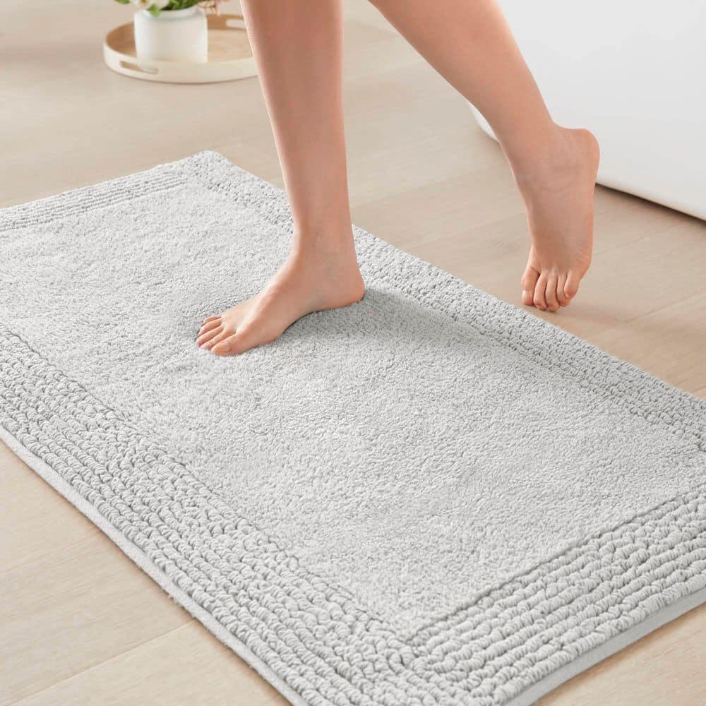 Splendor 100% Cotton Tufted 3000 GSM Reversible Bath Rug