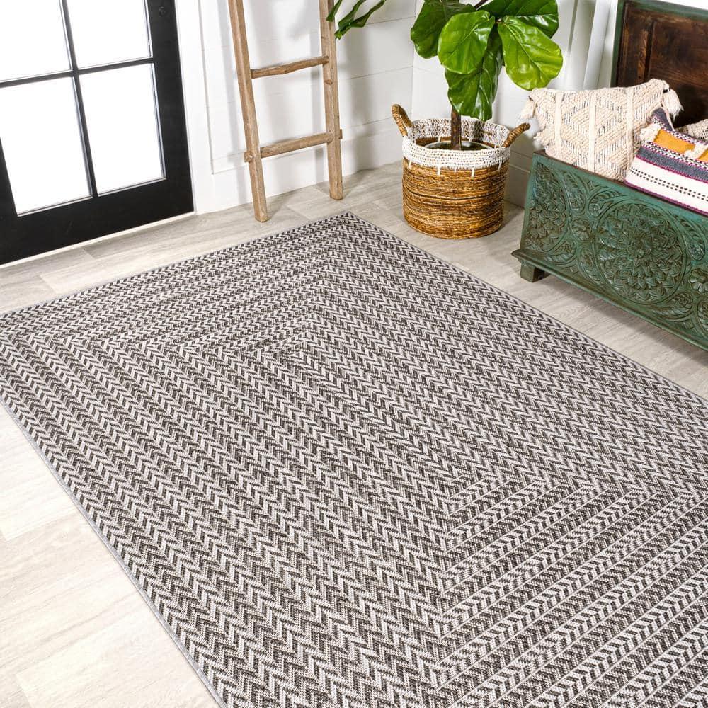 5' x 8' Chevron Modern Concentric Squares Indoor/Outdoor Area Rug, Black/Light Gray - JONATHAN Y