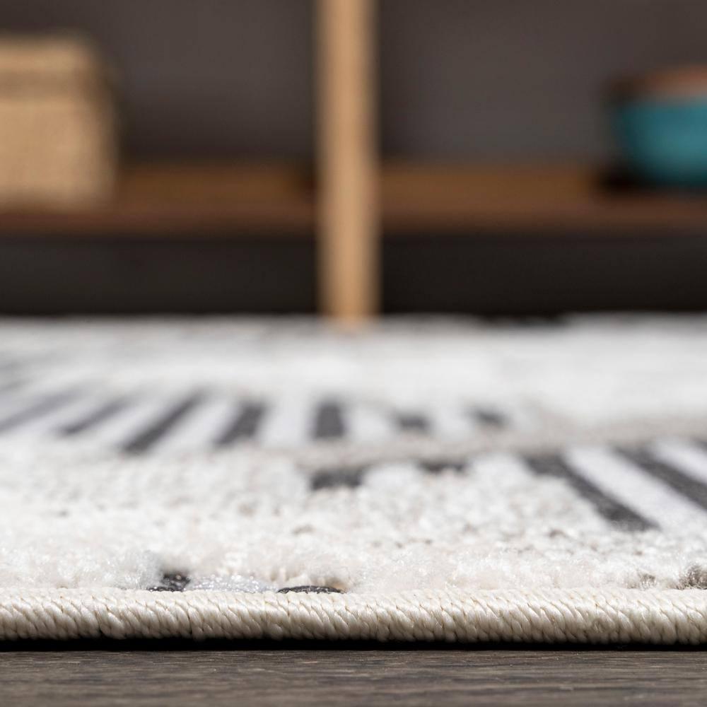 8'x10' Sumak High-Low Pile Neutral Diamond Kilim Indoor/Outdoor Area Rug, Gray/White/Black - JONATHAN Y