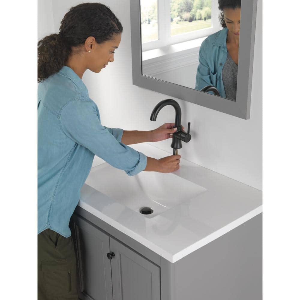 Trinsic Single Hole Bathroom Faucet with Drain Assembly, Single Handle Bathroom Sink Faucet