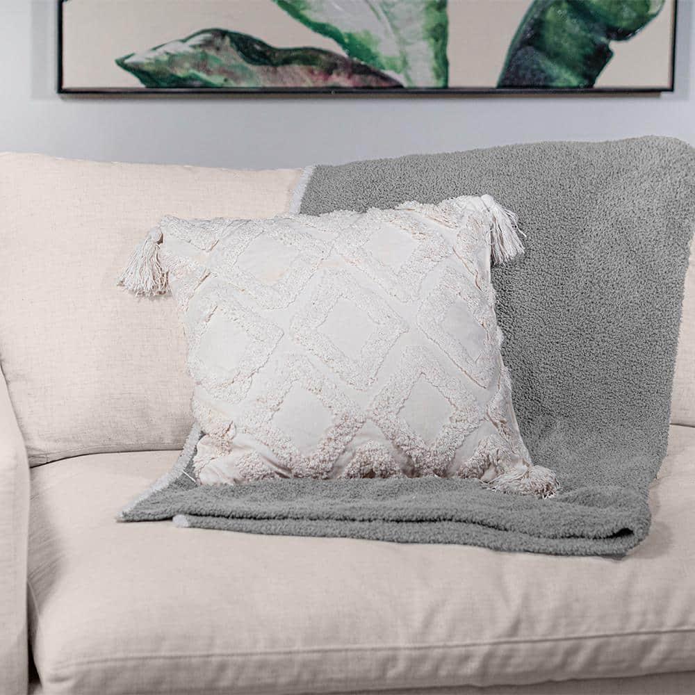Sol Living Tassels Cotton Indoor/Outdoor Throw Pillow (Set of 2)