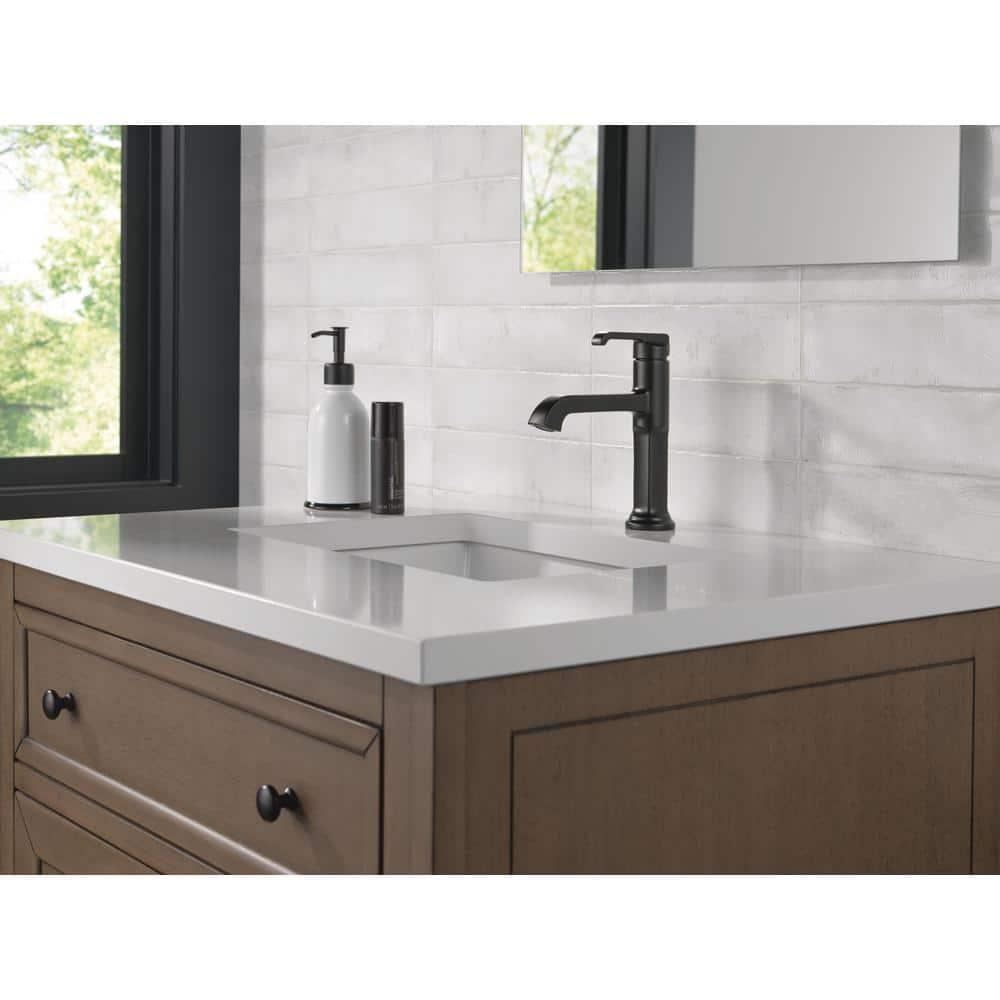 Tetra Single Hole Bathroom Faucet, Single Handle Bathroom Sink Faucet with Drain Assembly
