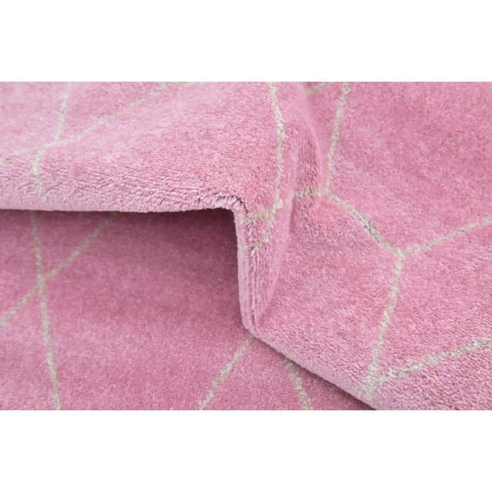 Unique Loom Trellis Frieze Collection Area Rug - Geometric (4' 1" x 6' 1" Rectangle Light Pink/Ivory)