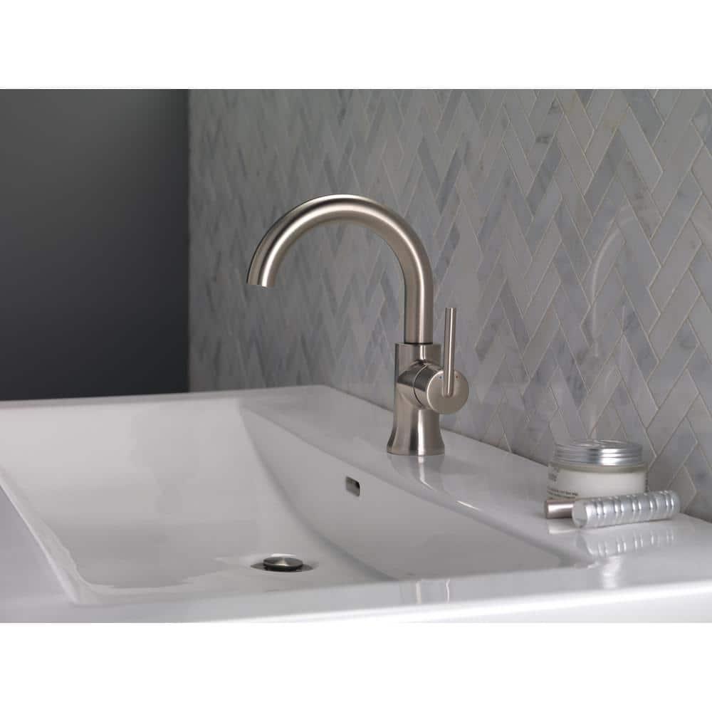 Trinsic Single Hole Bathroom Faucet with Drain Assembly, Single Handle Bathroom Sink Faucet