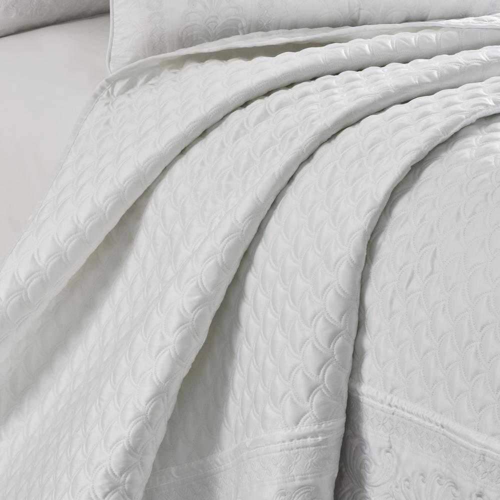 Five Queens Court Lincoln Coverlet & Reviews | Wayfair
