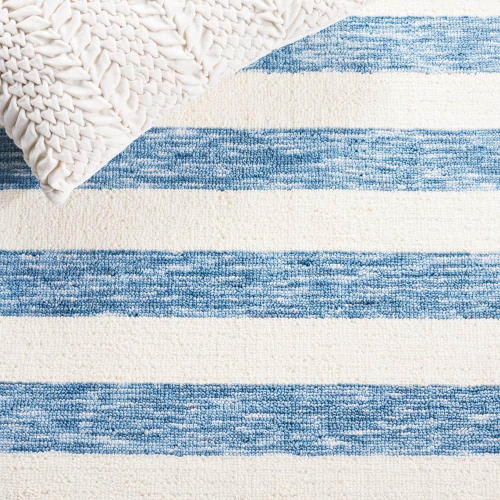 Easy Care ECR115 Power Loomed Machine Washable Indoor Accent Rug - Light Blue/Ivory - 3'x5' - Safavieh