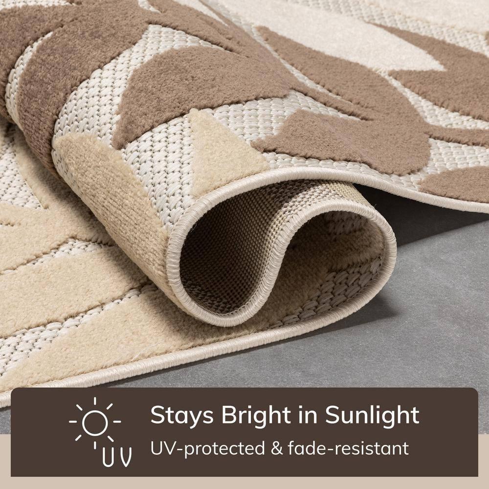 Well Woven Mariah 3'11" x 5'3" Indoor/Outdoor High-Low Tropical Leaves Ivory Area Rug