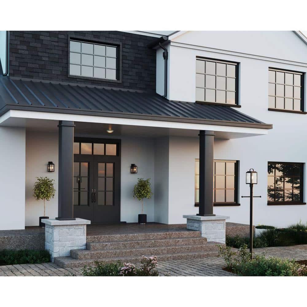 Lark Manor™ Rawson Post