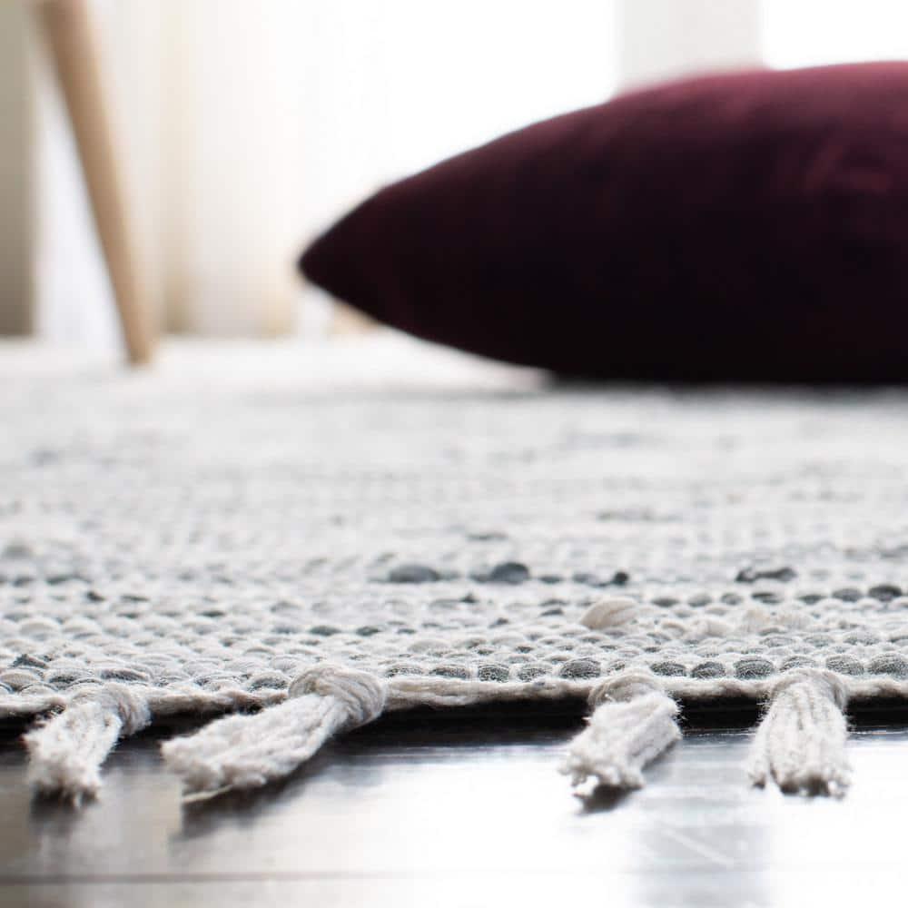 Montauk MTK753 Hand Woven Indoor Area Rug - Silver - 8'9"x11'9" - Safavieh.