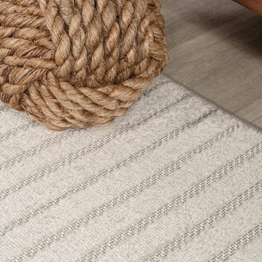 JONATHAN Y Hallie High-Low Minimalist Curve Geometric Ivory/Cream 4 ft. x 6 ft. Indoor/Outdoor Area Rug