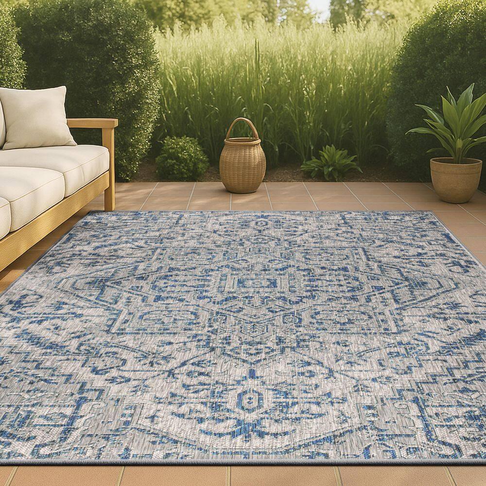 4'x6' Estrella Bohemian Medallion Textured Weave Indoor/Outdoor Area Rug, Navy/Gray - JONATHAN Y