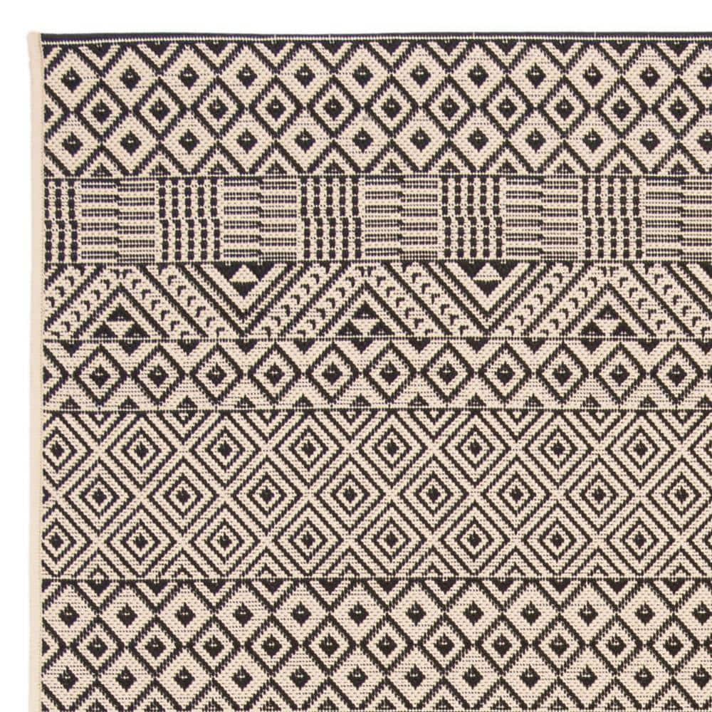 SAFAVIEH Courtyard Naomi Aztec Indoor/Outdoor Area Rug, 9' x 12', Beige/Black