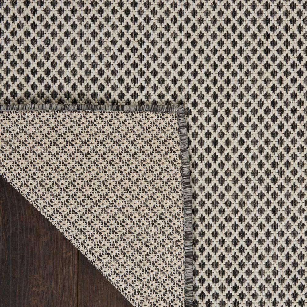 Beachcrest Home™ Rectangle Hartigan Geometric Machine Tufted Polypropylene Plastic Indoor / Outdoor Area Rug in Gray