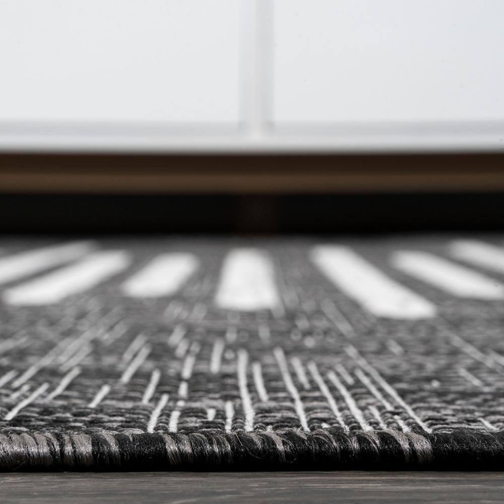 4'x6' Zolak Berber Stripe Geometric Indoor/Outdoor Area Rug, Black/Ivory - JONATHAN Y
