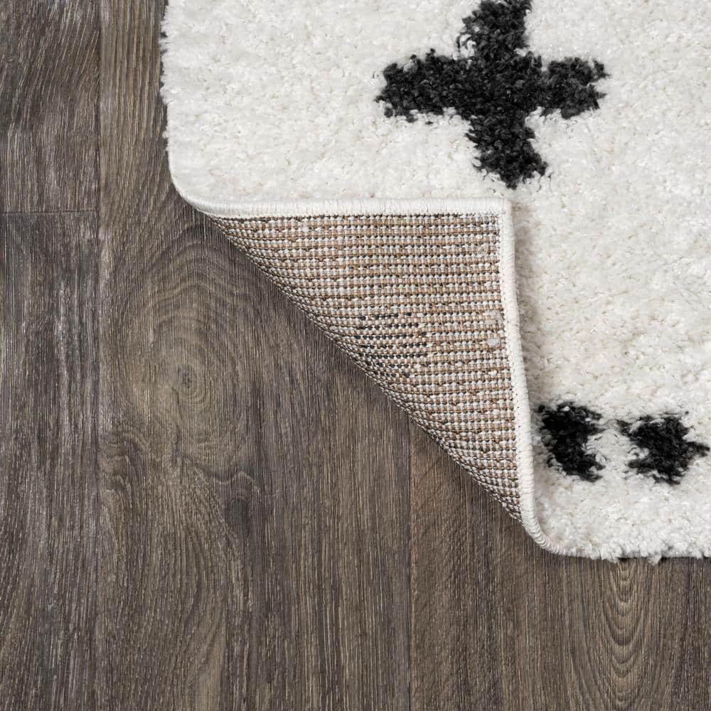 3'x5' Cristo Berber Geometric Shag Area Rug, White/Black - JONATHAN Y