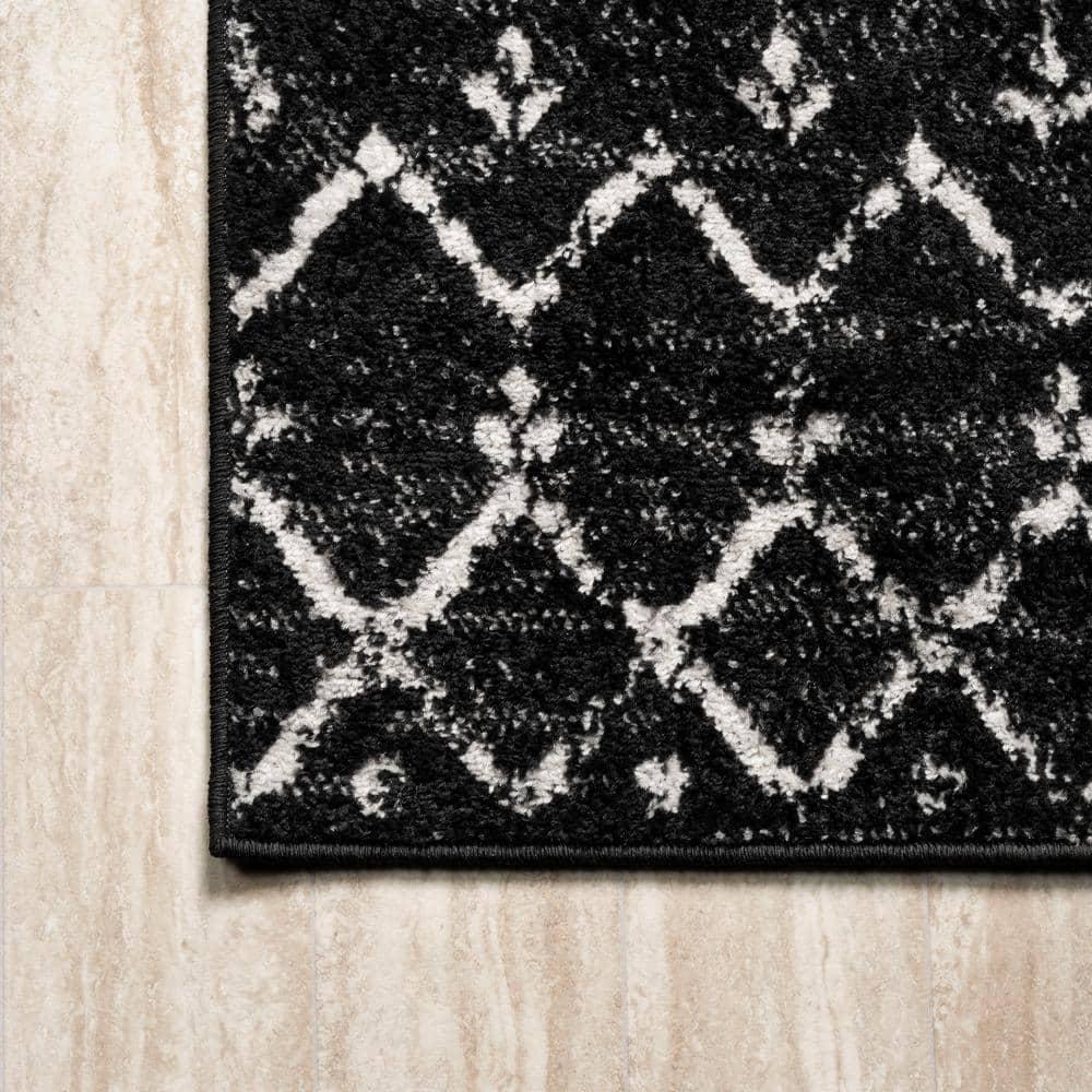 JONATHAN Y Moroccan HYPE Boho Vintage Diamond Black/Ivory 3 ft. x 5 ft. Area Rug