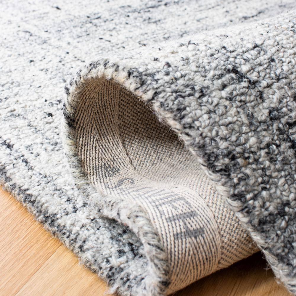 Abstract ABT150 Handmade Tufted Area Rug - Grey/Ivory - 6'-0" x 6'-0" Square - Safavieh