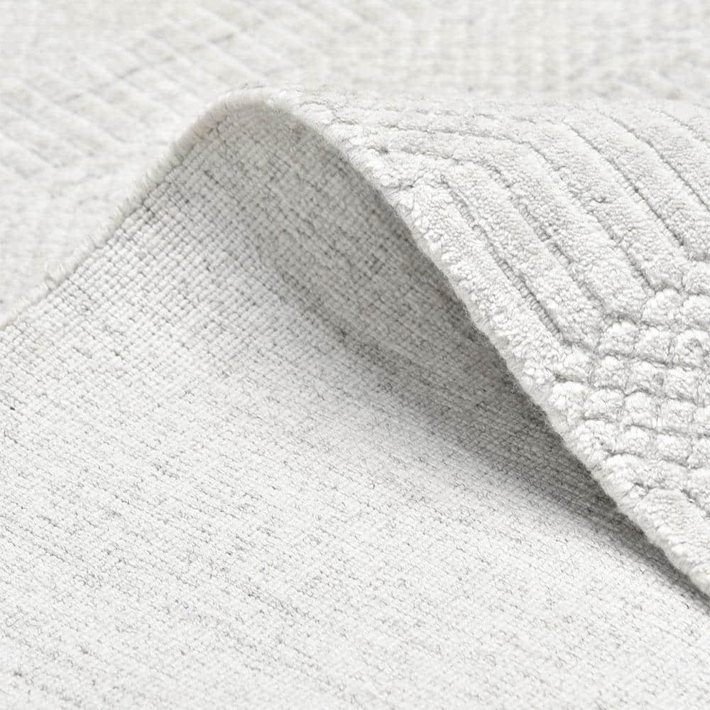 Ivory Elegance 8' x 10' Hand Loomed Wool-Viscose Blend Area Rug