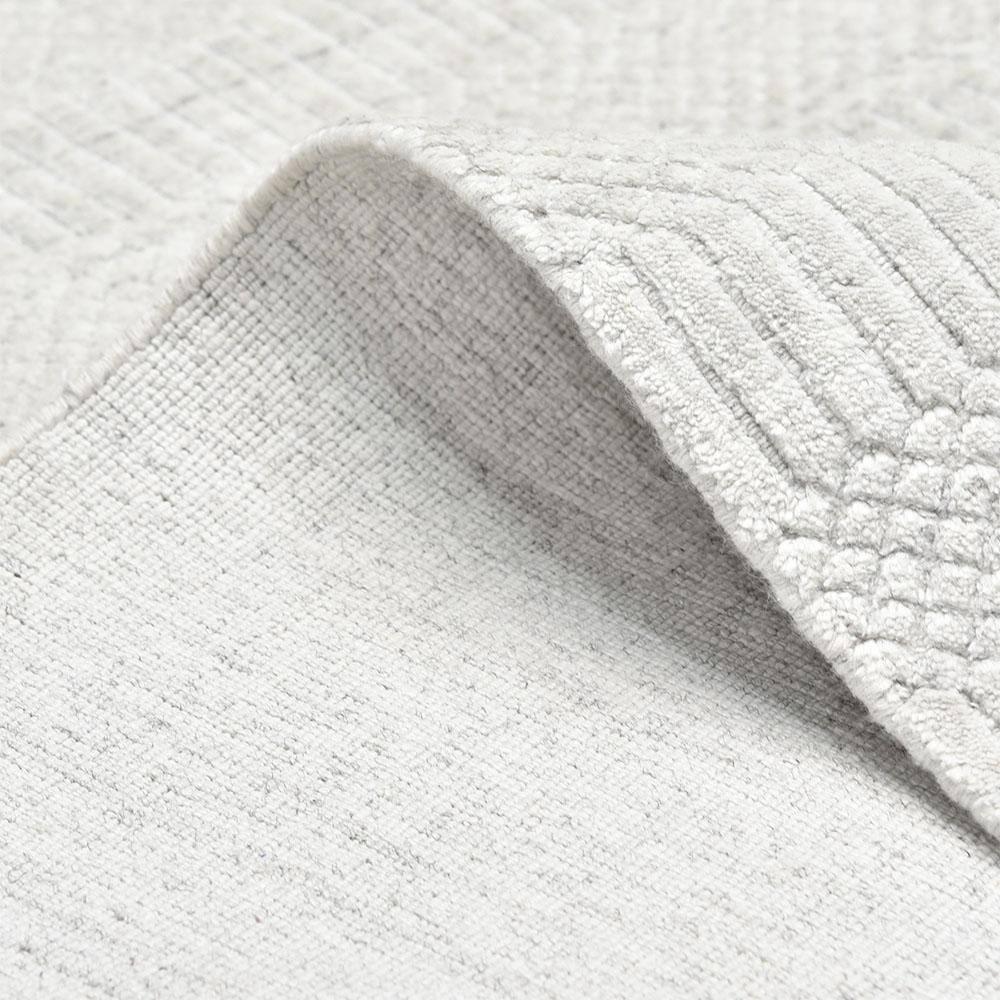 Handmade Ivory Wool and Viscose 9' x 12' Area Rug