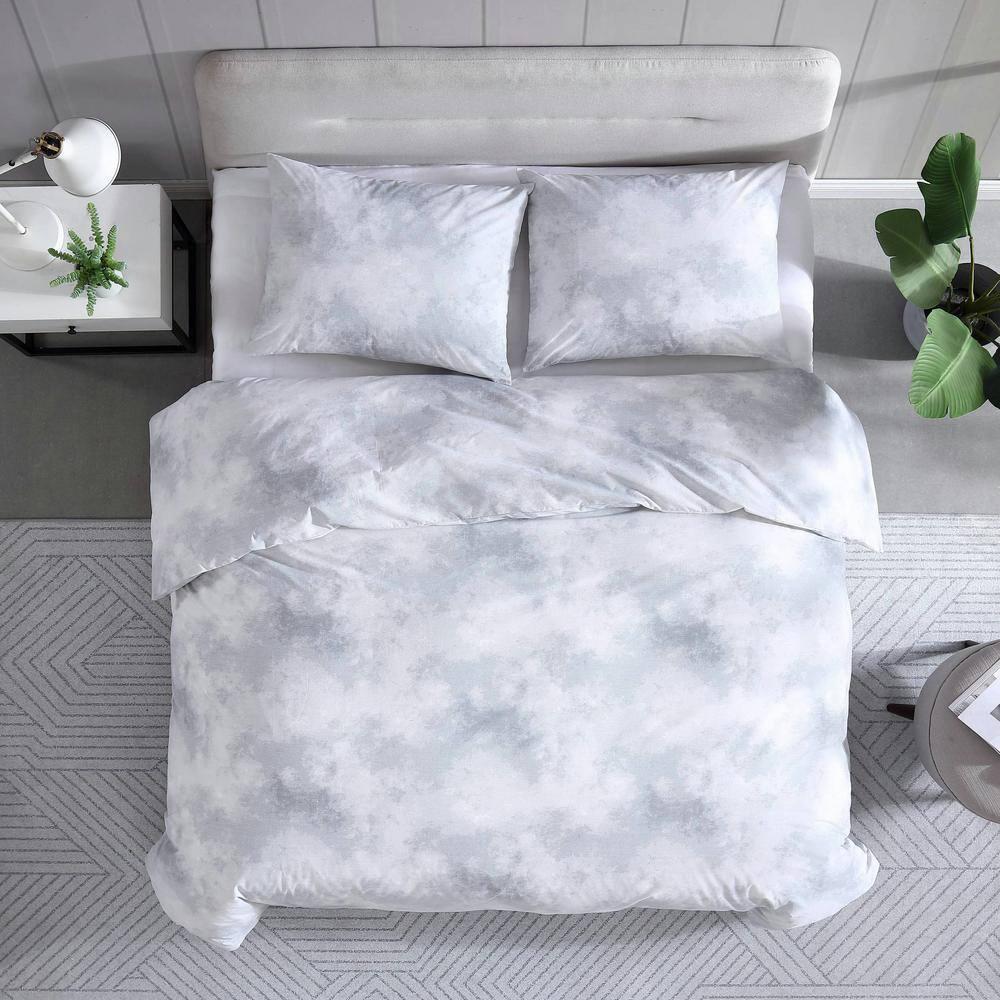Gray/White Reversible 2 Piece Duvet Cover Set