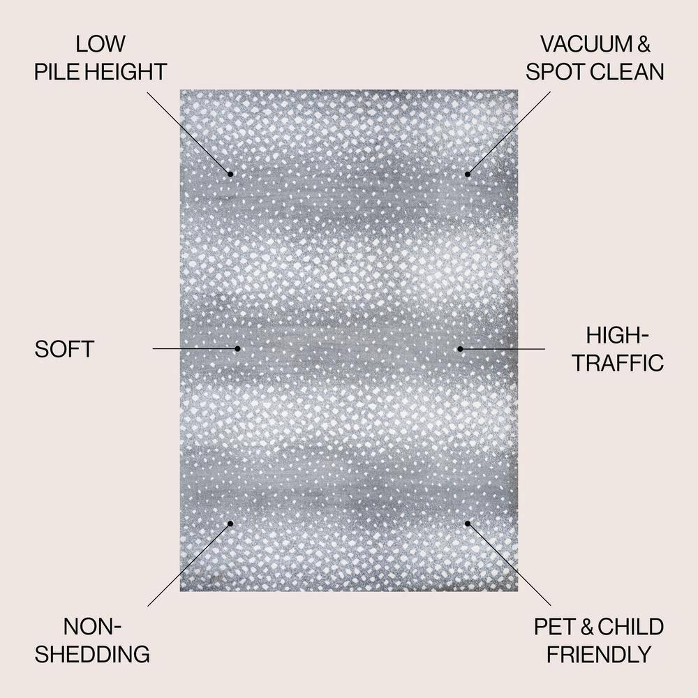 4'x 6' Antelope Modern Animal Area Rug, Gray/Cream - JONATHAN Y