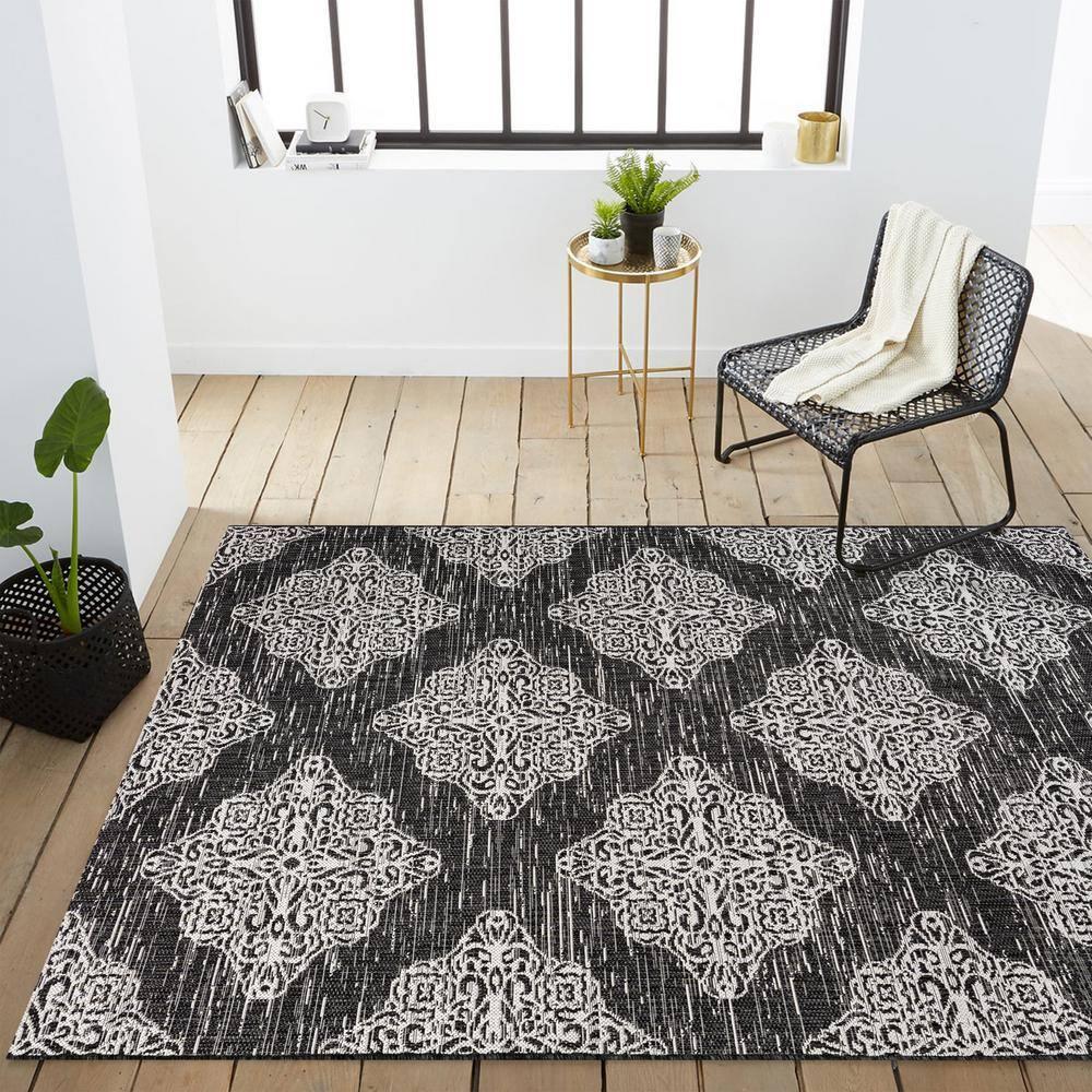 JONATHAN Y SMB121B-5 Tuscany Ornate Medallions Black/Ivory 5 ft. x 8 ft. Indoor/Outdoor Area Rug, Casual, Pet Friendly, Stain Resistant, Easy to Clean, for Patio, Living Room; Kitchen, Bedroom