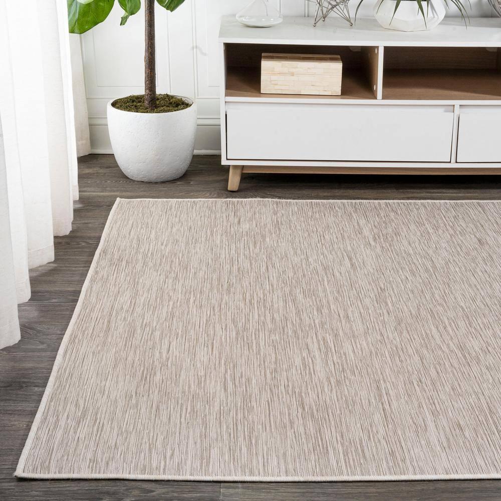 8'x10' Ethan Modern Flatweave Solid  Area Rug, Light Gray - JONATHAN Y