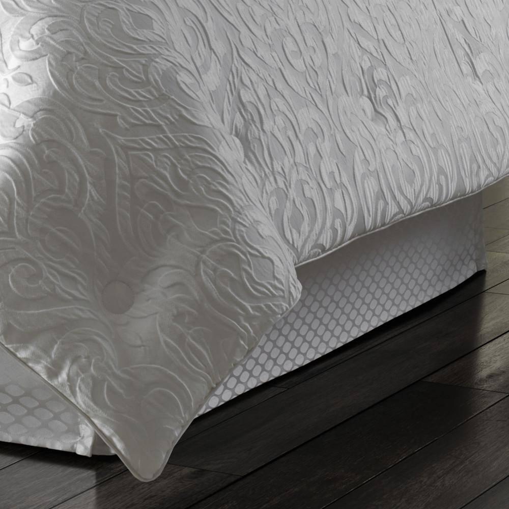 Five Queens Court Antonia Comforter Set