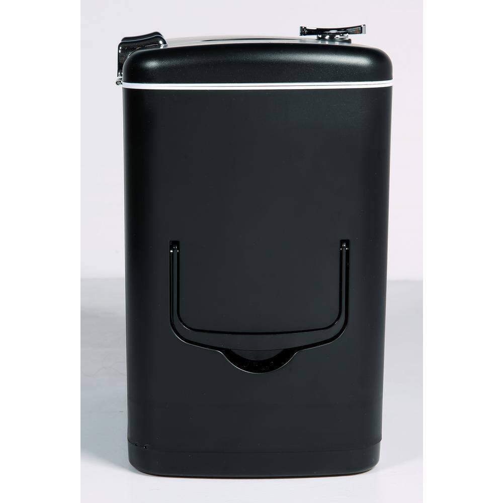 Frigidaire, 6 Can/4L Mini Personal Retro Fridge Cooler, EFMIS229, Black