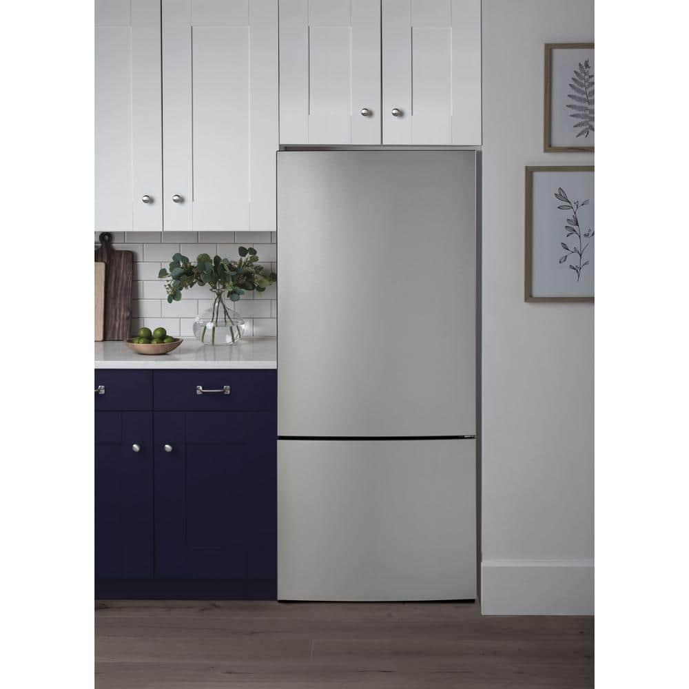 GE Appliances 31" Counter Depth Bottom Freezer 17.7 cu. ft. Refrigerator GBE17HYRFS