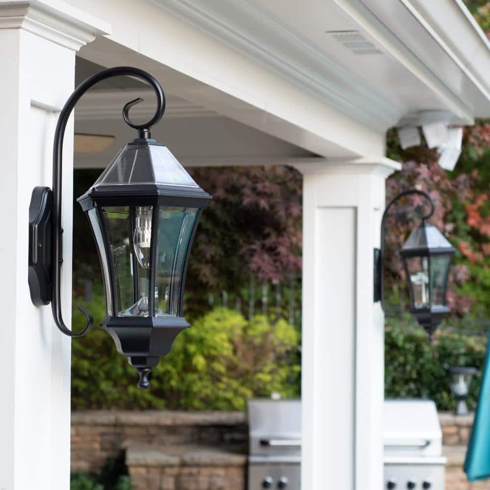 Gama Sonic Victorian Solar Wall Light, Outdoor Solar Lamp, Cast Aluminum Sconce, 150 Lumens Warm White LED, Black (94BM50010)
