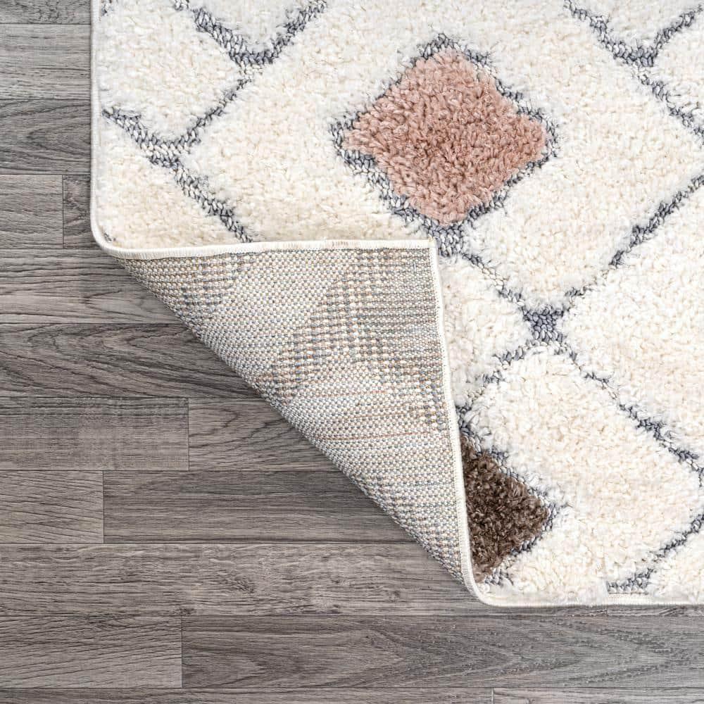 5' x 8' Astrid Retro Trellis High-Low Area Rug, Multi/Cream - JONATHAN Y