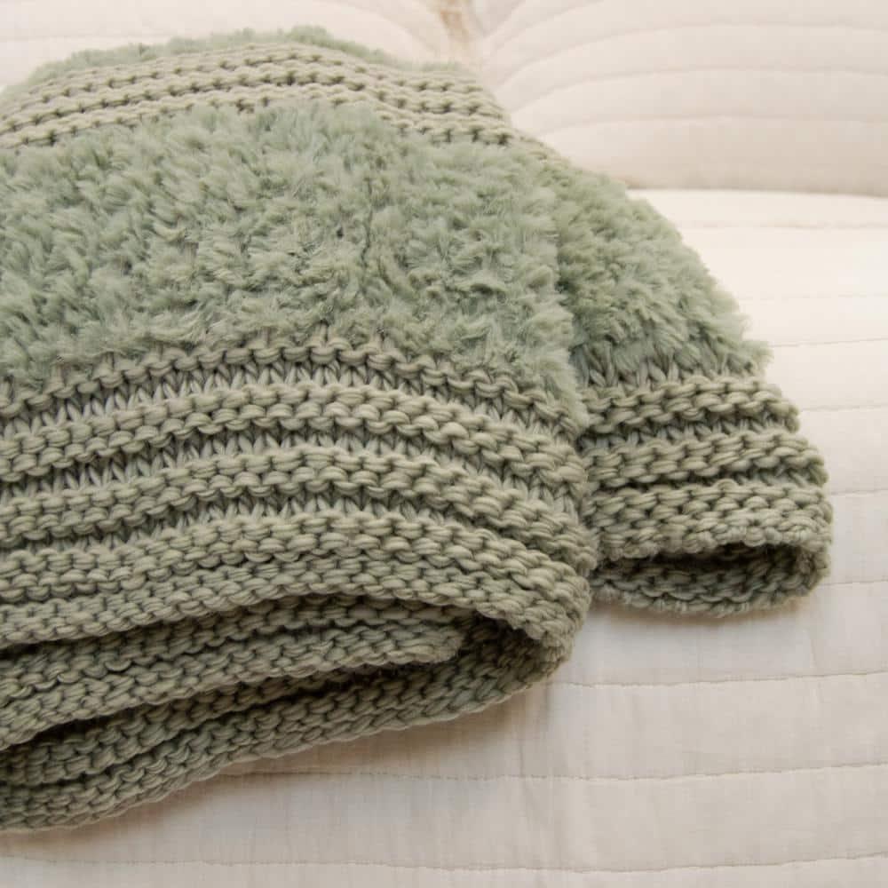 Donna Sharp Knitted Throw Blanket
