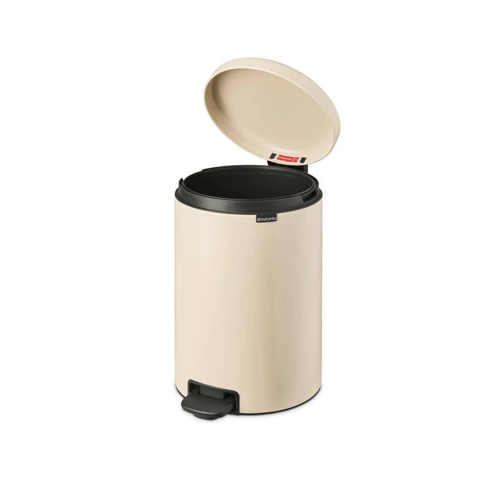 Soft Beige Round Plastic Step-On Kitchen Trash Can, 5.3 Gallons