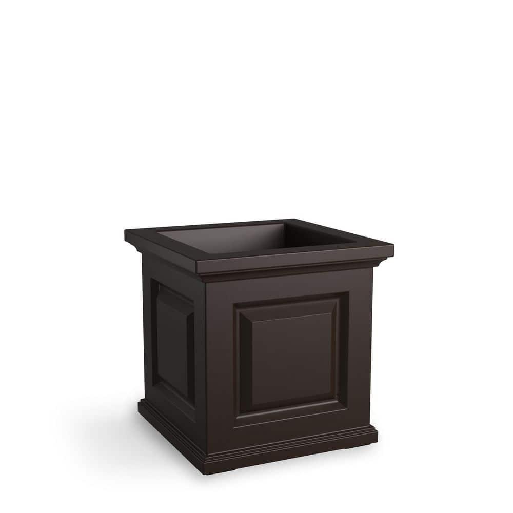 Mayne Inc. Nantucket Square Resin Planter Box with Water Reservoir
