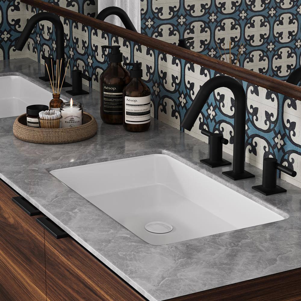 Widespread 2-handle Bathroom Faucet with Drain Assembly