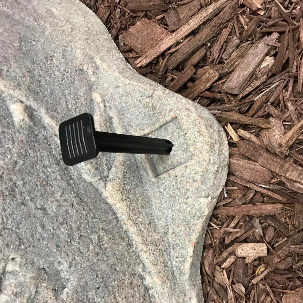 Fake Rock Well Cover Model 101 Fieldstone