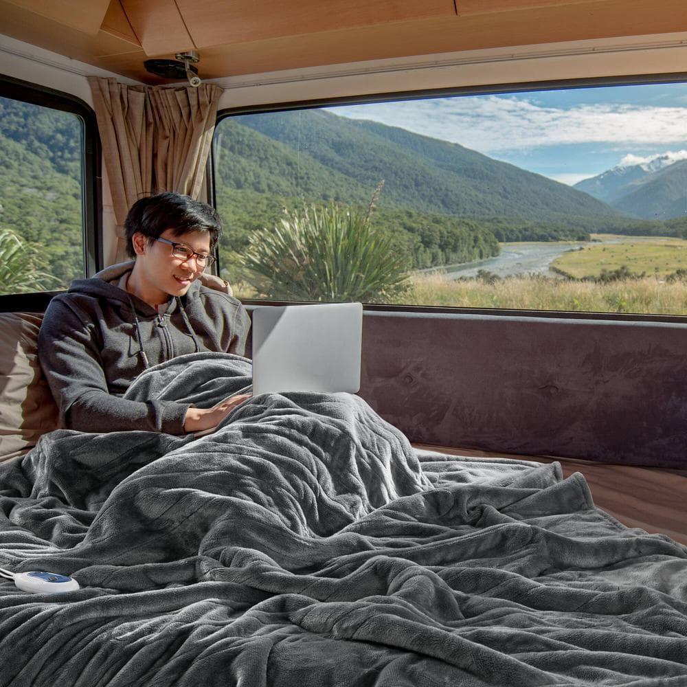 Beautyrest Beautyrest Heated Microlight to Berber Throw