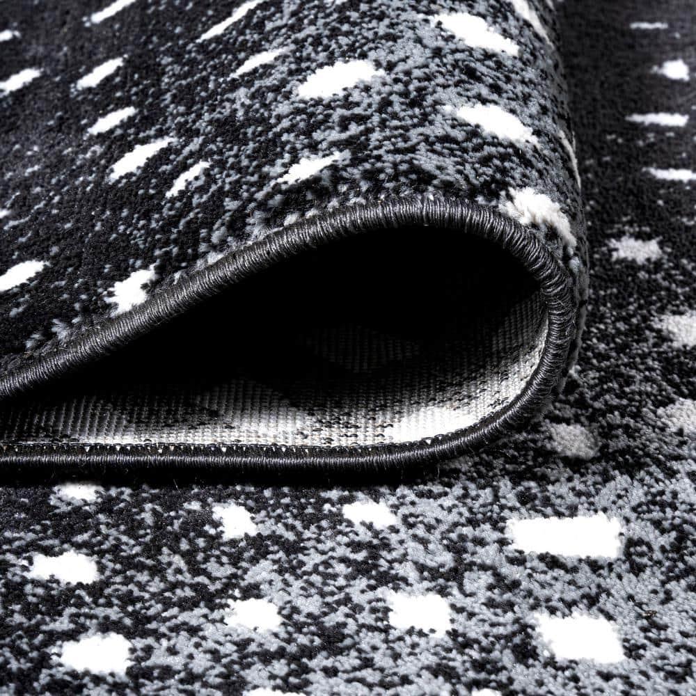 8'x 10' Antelope Modern Animal Area Rug, Black/Cream - JONATHAN Y