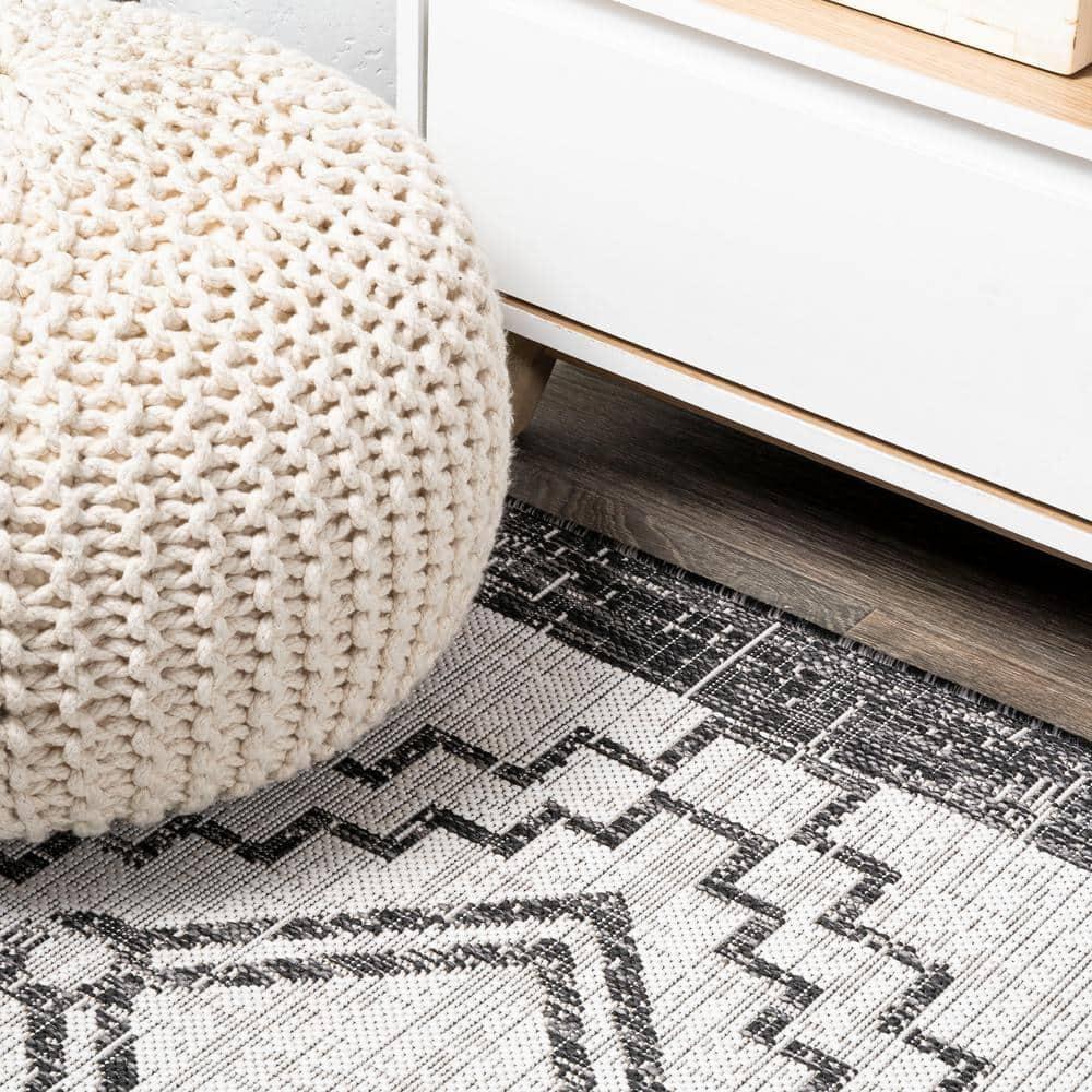 3'x5' Marokko Diamond  Medallion Indoor/Outdoor Area Rug, Ivory/Black - JONATHAN Y