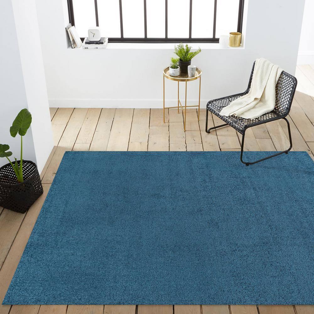 5'x8' Haze Solid Low-Pile Area Rug, Navy - JONATHAN Y