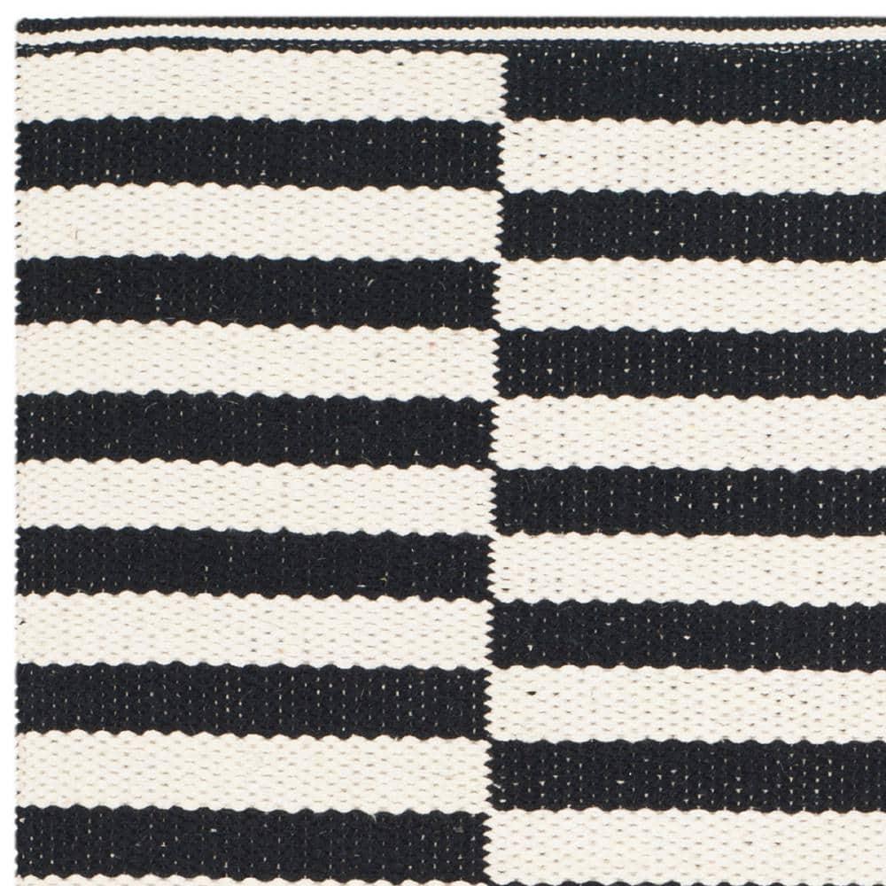 Montauk MTK715 Hand Woven Indoor Accent Rug - Ivory/Black - 2'6"x4' - Safavieh