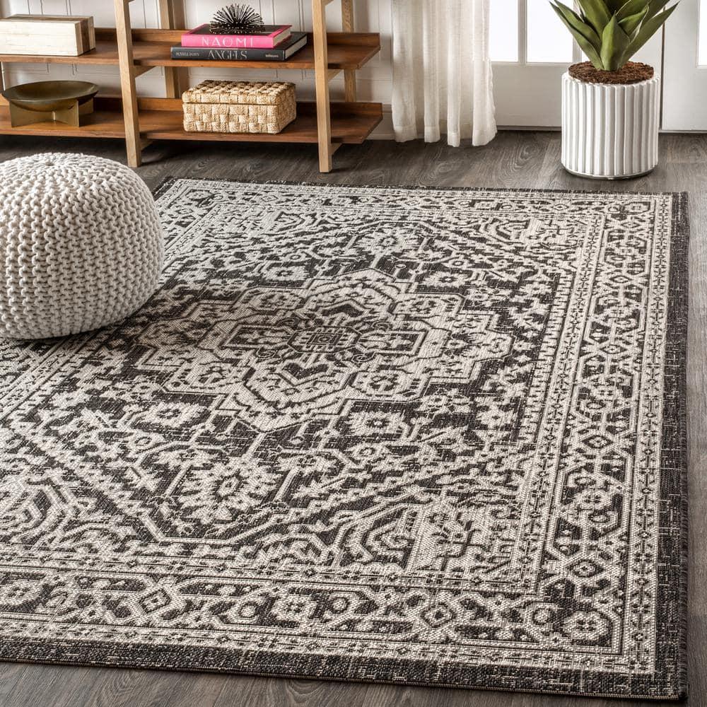 3'x5' Sinjuri Medallion Textured Weave Indoor/Outdoor Area Rug, Gray/Black - JONATHAN Y