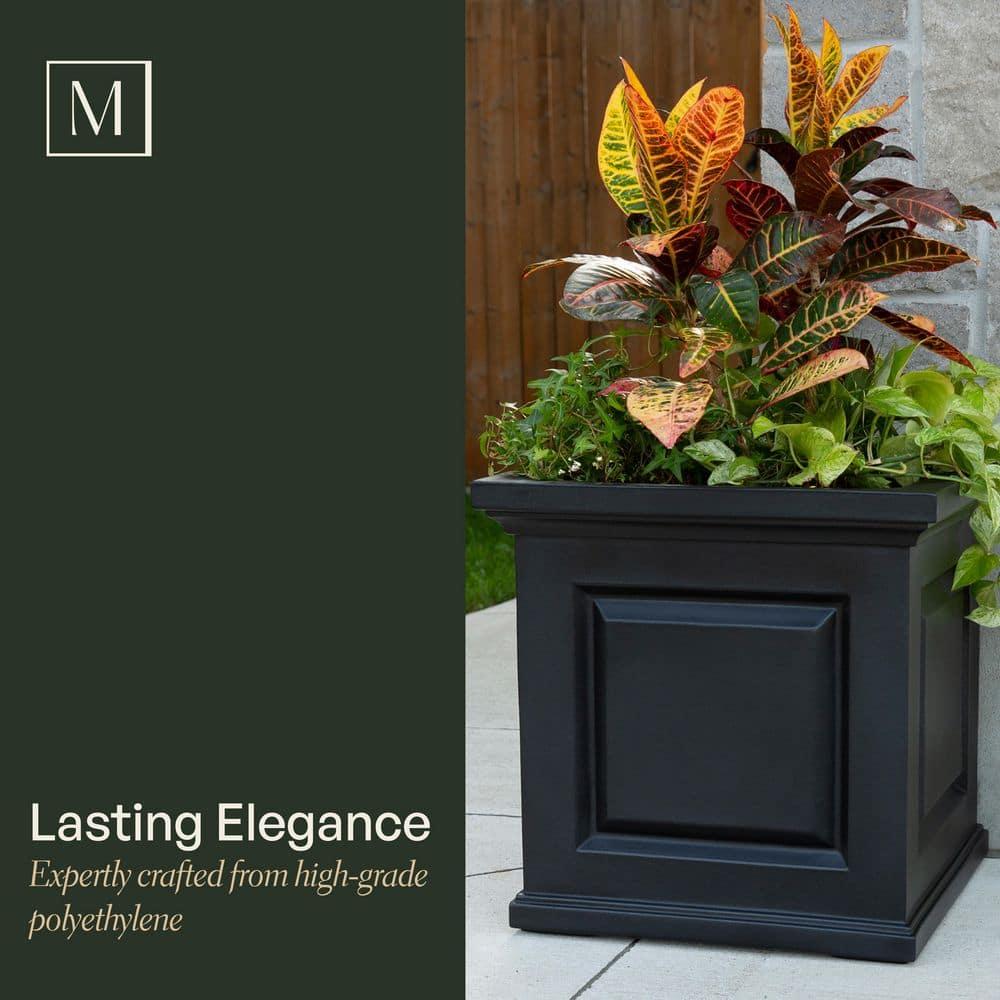 Mayne Inc. Nantucket Square Resin Planter Box with Water Reservoir