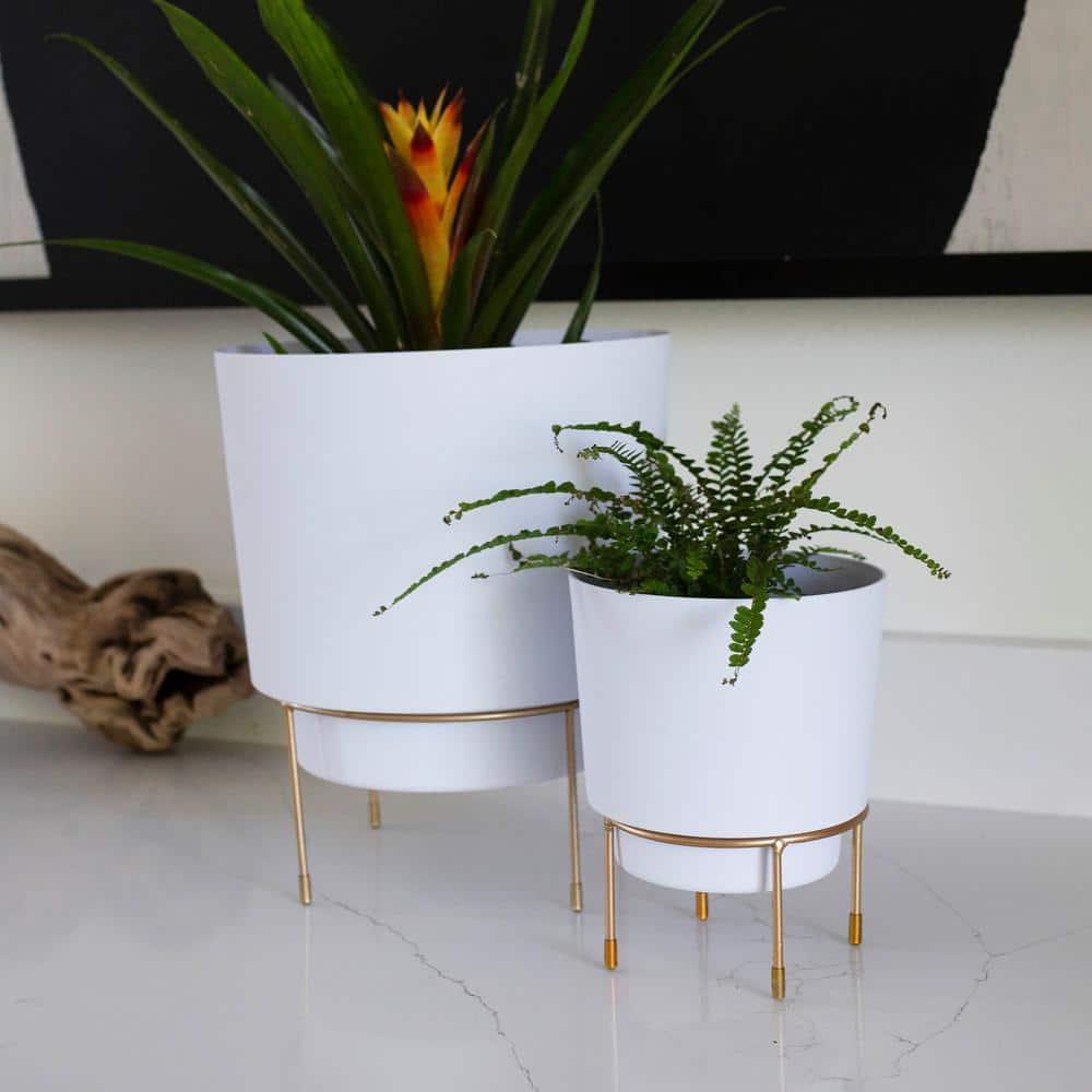 Bloem Hopson 12 in. H X 10 in. D Metal/Plastic Planter with Stand Casper White