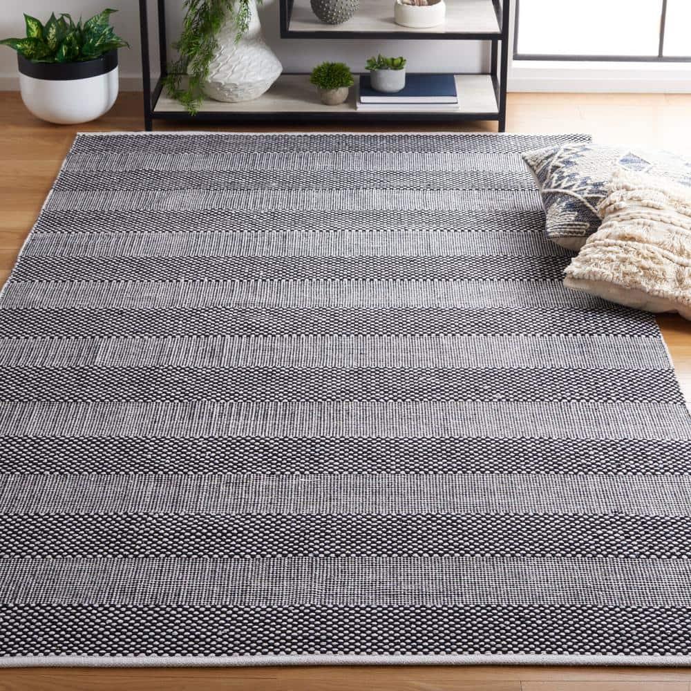 Striped Kilim STK802 Hand Woven Area Rug - Ivory/Black - 4'x6' - Safavieh.