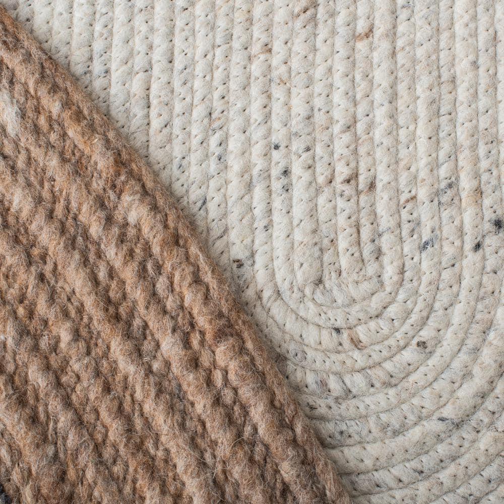 Handmade Ivory Wool Braided Round Rug - 4' Diameter