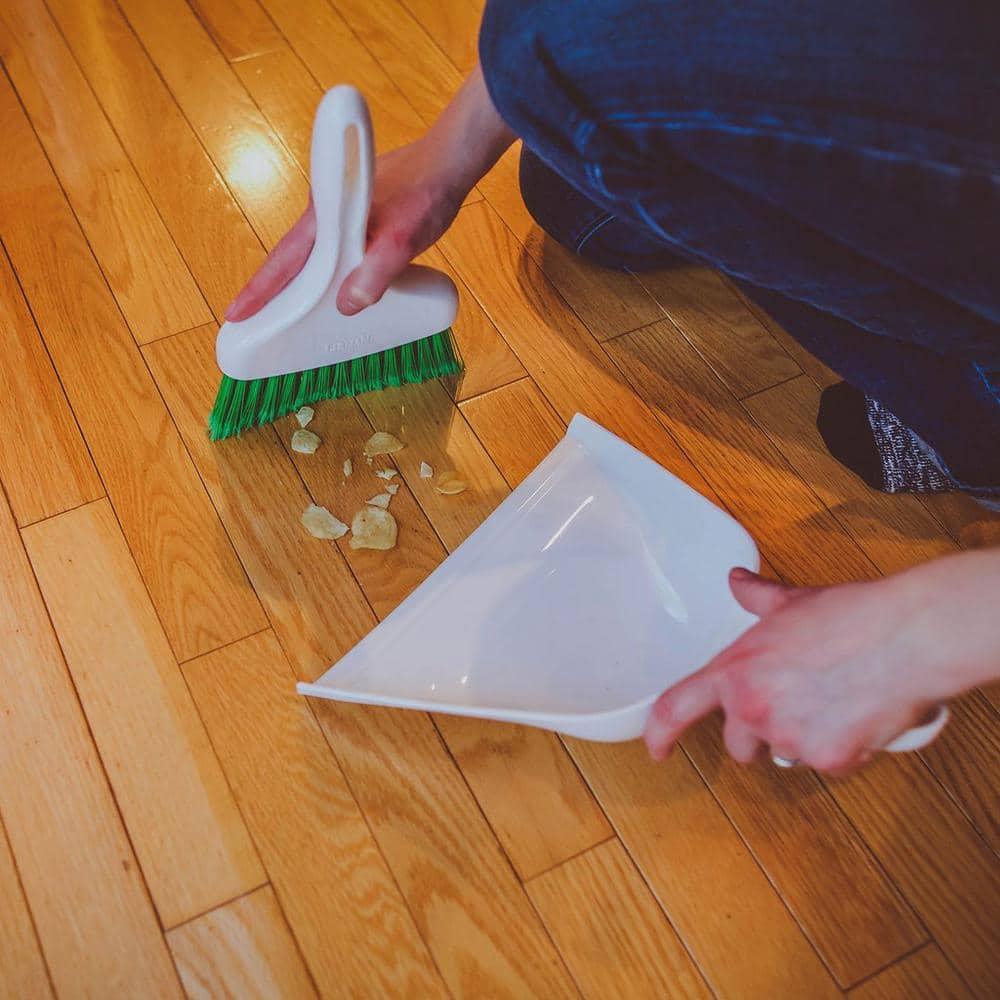 Libman Whisk Broom and Dustpan Set Green White Polypropylene