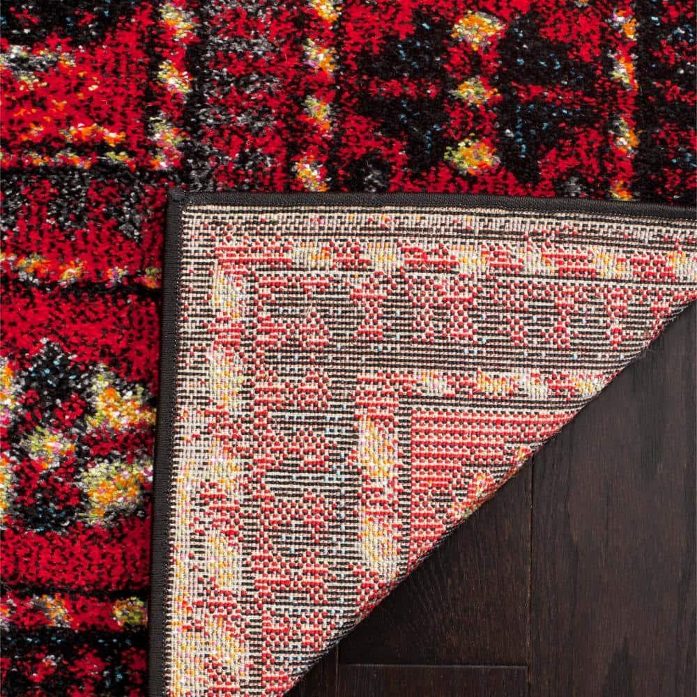 Vintage Hamadan VTH213 Power Loomed Indoor Area Rug - Red/Multi - 4'x6' - Safavieh.