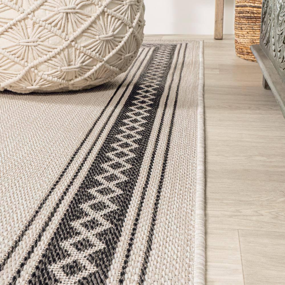 5' x 8' Lucia Classic Diamond Border Indoor/Outdoor Area Rug, Cream/Black - JONATHAN Y